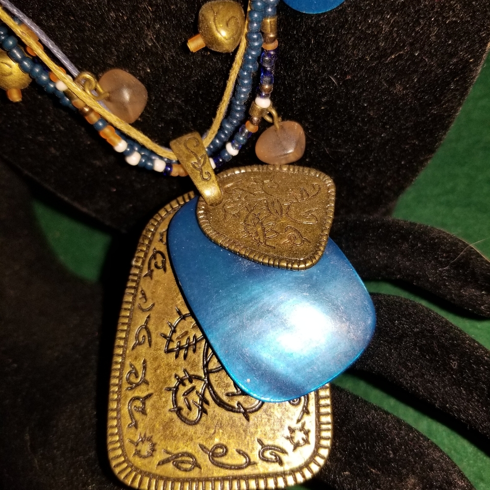 Necklace - Picture 2 of 5